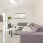 Appartement Vasilj Dein Eigener Pool Oder Dein Eigener Whirlpool Mit Aussicht, Dein Urlaub, Deine Privatsphaere, Deine Wahl *