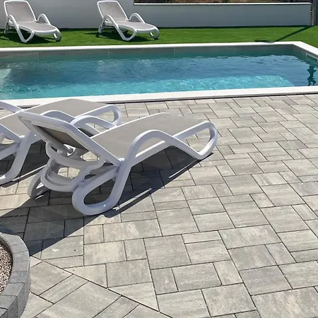 Vila Vasilj Privater Pool Unten, Whirlpool Mit Aussicht Oben, Ihr Urlaub, Ihre Wahl Apartment Vodice