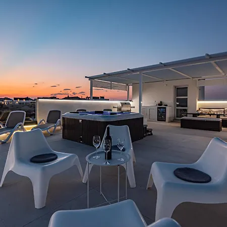 Apartment Vasilj Dein Eigener Pool Oder Dein Eigener Whirlpool Mit Aussicht, Dein Urlaub, Deine Privatsphaere, Deine Wahl Vodice