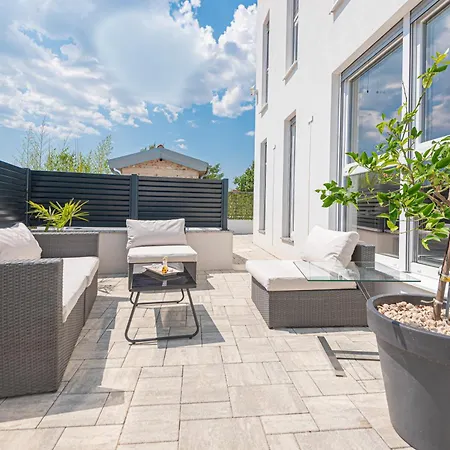 Apartment Vasilj Dein Eigener Pool Oder Dein Eigener Whirlpool Mit Aussicht, Dein Urlaub, Deine Privatsphaere, Deine Wahl