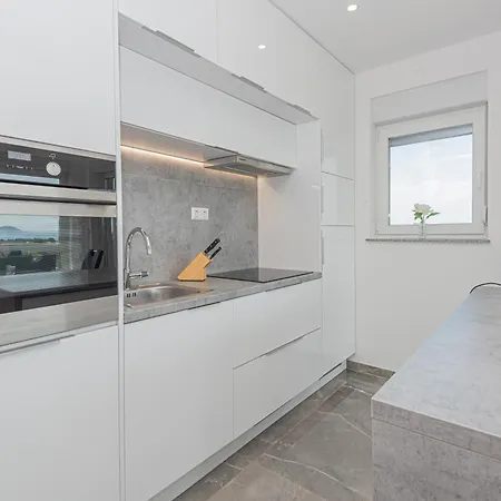 Vasilj Dein Eigener Pool Oder Dein Eigener Whirlpool Mit Aussicht, Dein Urlaub, Deine Privatsphaere, Deine Wahl