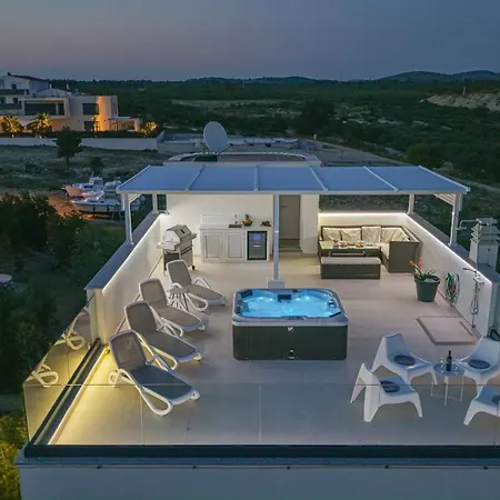 Vasilj Dein Eigener Pool Oder Dein Eigener Whirlpool Mit Aussicht, Dein Urlaub, Deine Privatsphaere, Deine Wahl 沃迪切