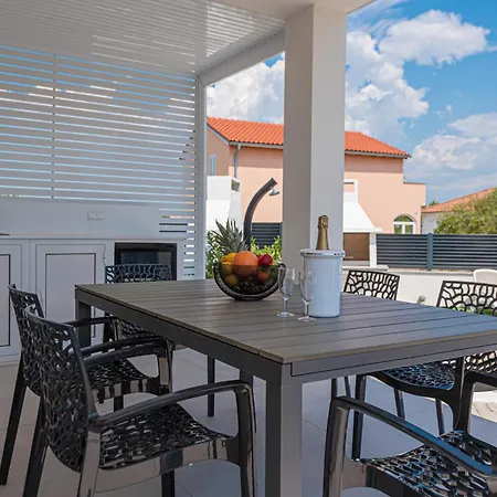 Vasilj Dein Eigener Pool Oder Dein Eigener Whirlpool Mit Aussicht, Dein Urlaub, Deine Privatsphaere, Deine Wahl