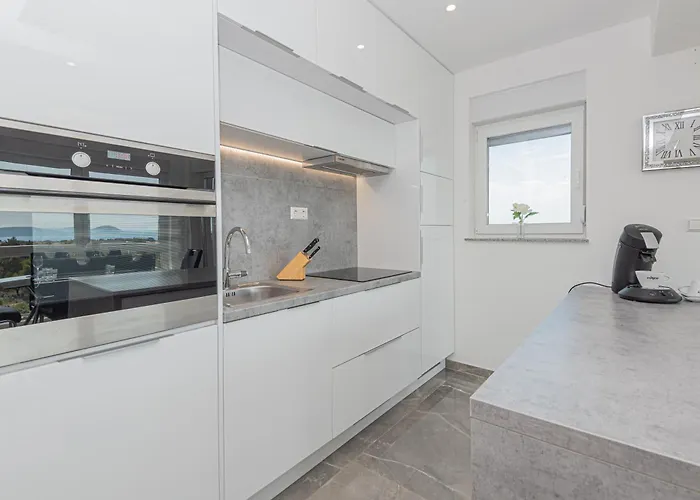 Vasilj Dein Eigener Pool Oder Dein Eigener Whirlpool Mit Aussicht, Dein Urlaub, Deine Privatsphaere, Deine Wahl