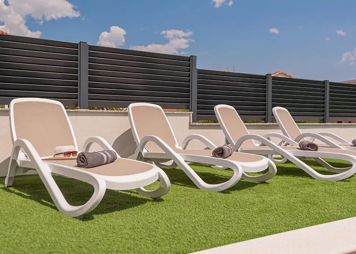 Appartement Vasilj Dein Eigener Pool Oder Dein Eigener Whirlpool Mit Aussicht, Dein Urlaub, Deine Privatsphaere, Deine Wahl