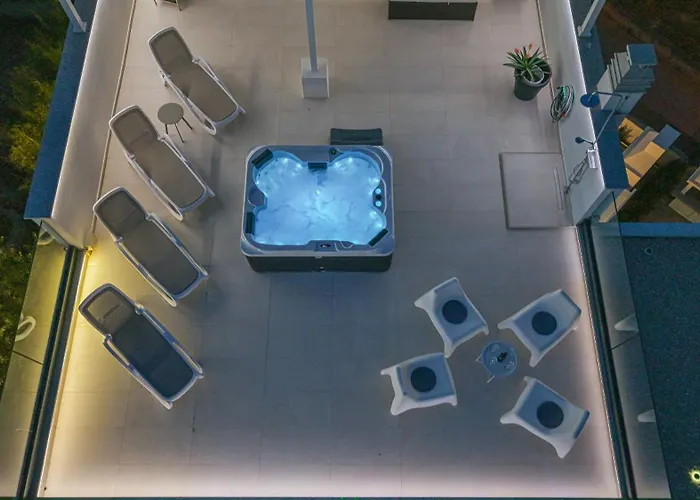 Apartament Vasilj Dein Eigener Pool Oder Dein Eigener Whirlpool Mit Aussicht, Dein Urlaub, Deine Privatsphaere, Deine Wahl Vodice